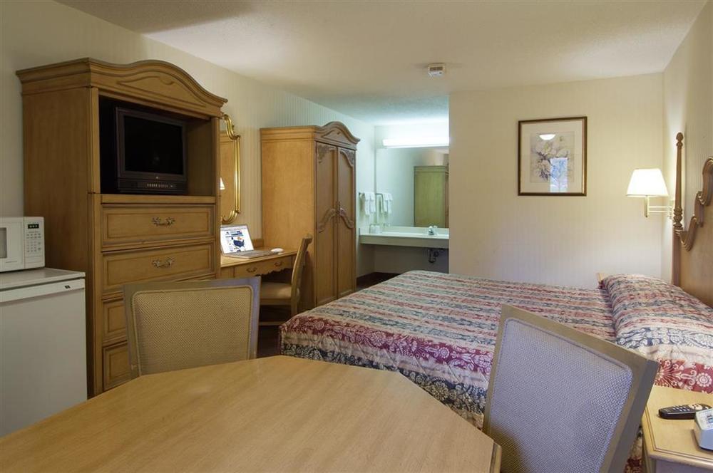 Rodeway Inn Columbus Zimmer foto